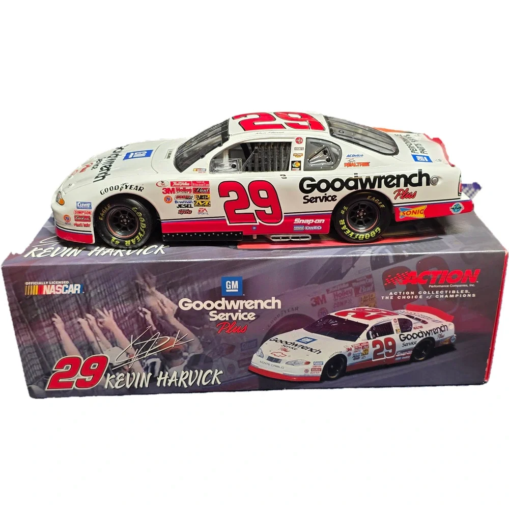 Kevin Harvick #29 GM Goodwrench Service Plus 2001 Rookie 1:18 RCCA Nascar